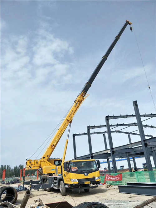 务川超高层建筑钢结构吊装案例